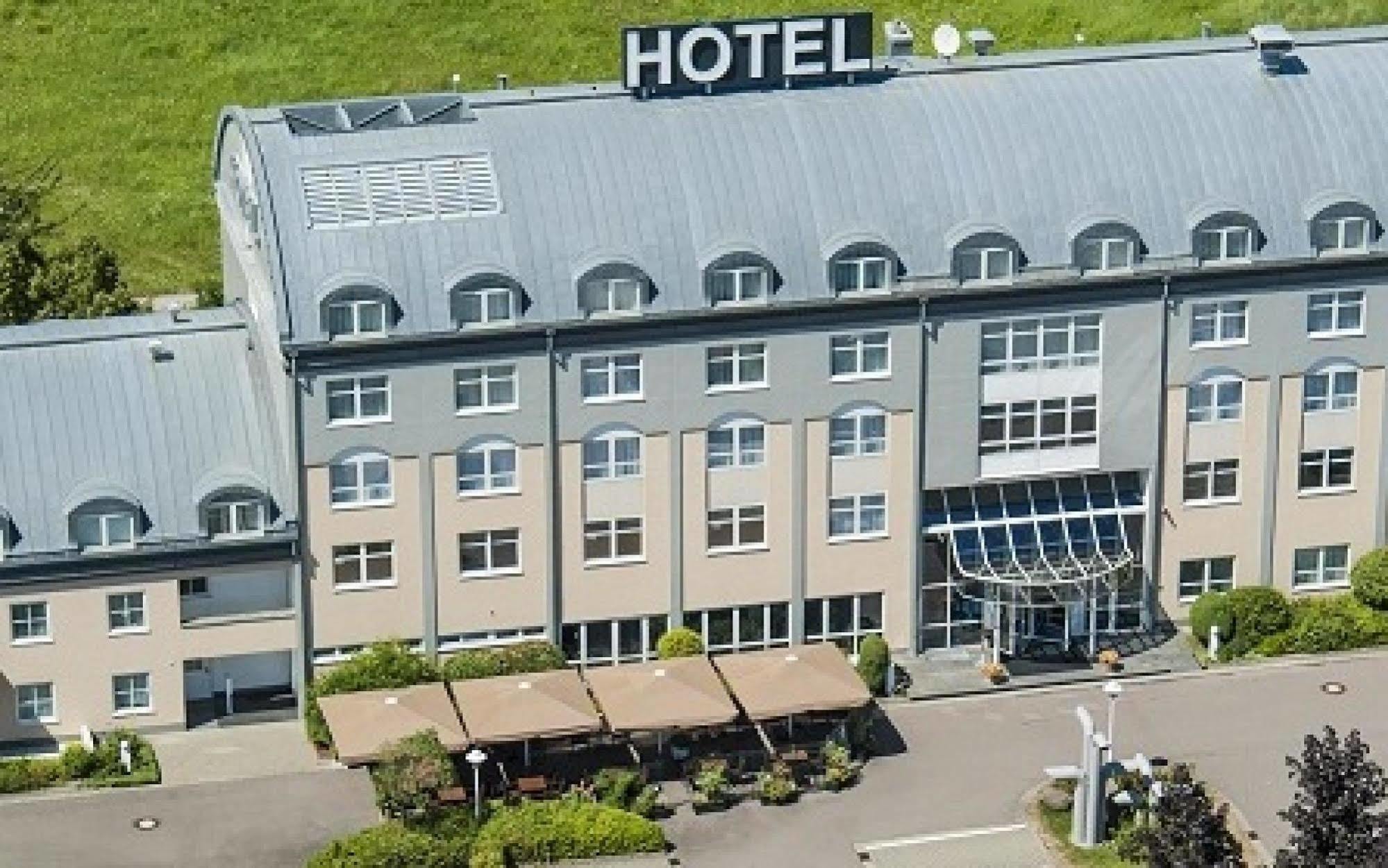 Sachsenpark-Hotel Leipzig Exterior photo